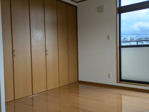 大容量のクローゼット　(寝室)